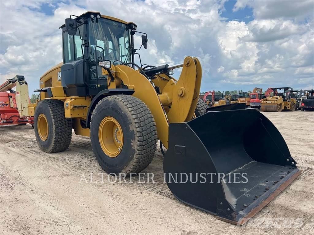 CAT 926M Kolesové nakladače