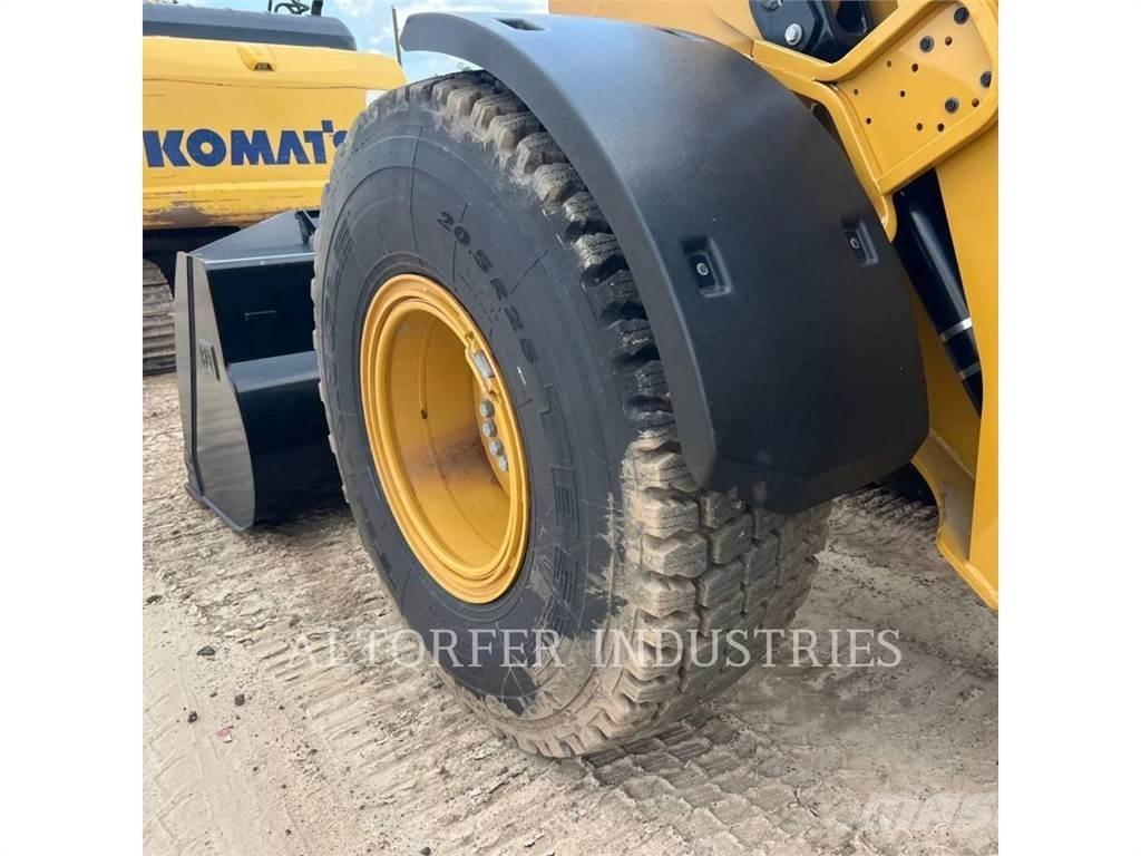 CAT 926M Kolesové nakladače