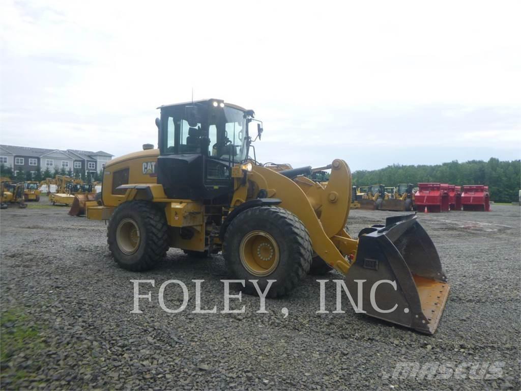 CAT 926M Kolesové nakladače