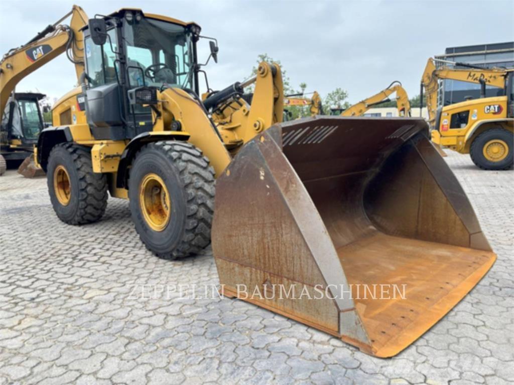 CAT 926M Kolesové nakladače