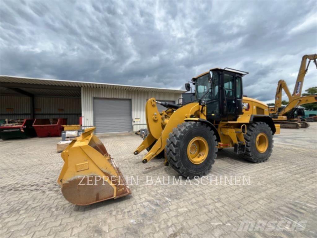 CAT 926M Kolesové nakladače