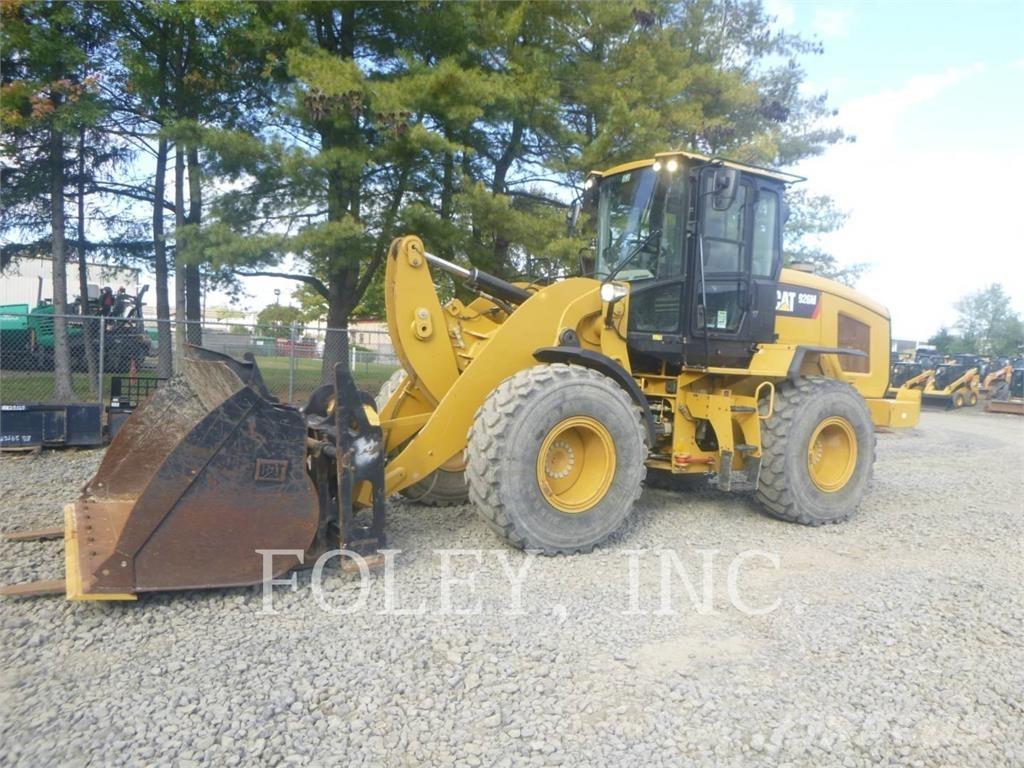 CAT 926M Kolesové nakladače