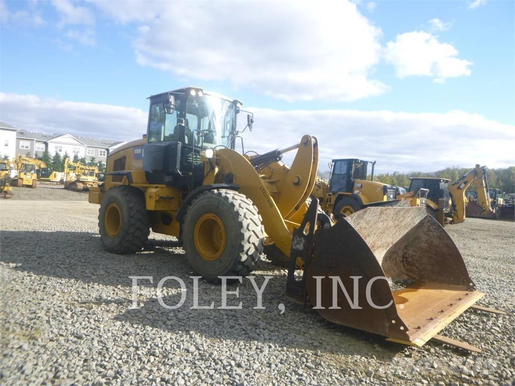 CAT 926M Kolesové nakladače