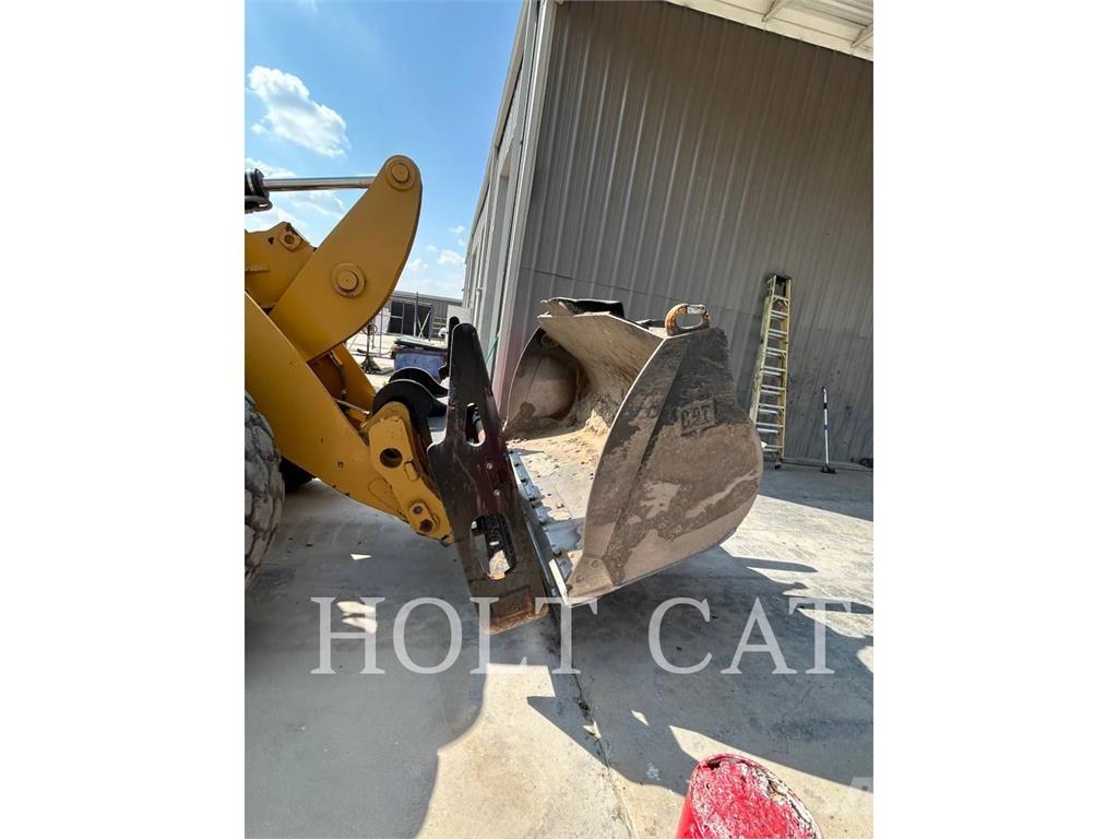 CAT 926M Kolesové nakladače