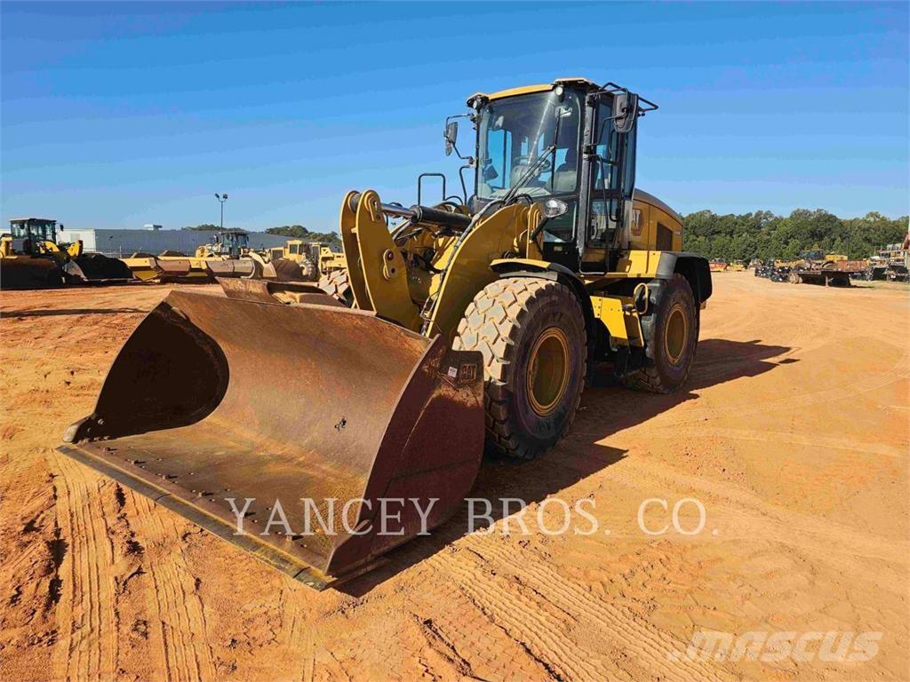 CAT 926M Kolesové nakladače