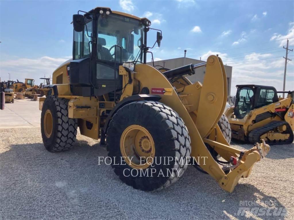 CAT 926M Kolesové nakladače
