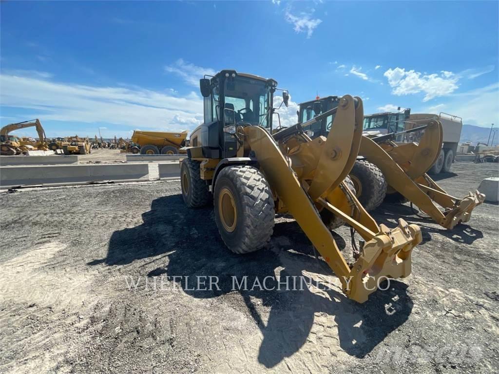 CAT 926M HL QC Kolesové nakladače