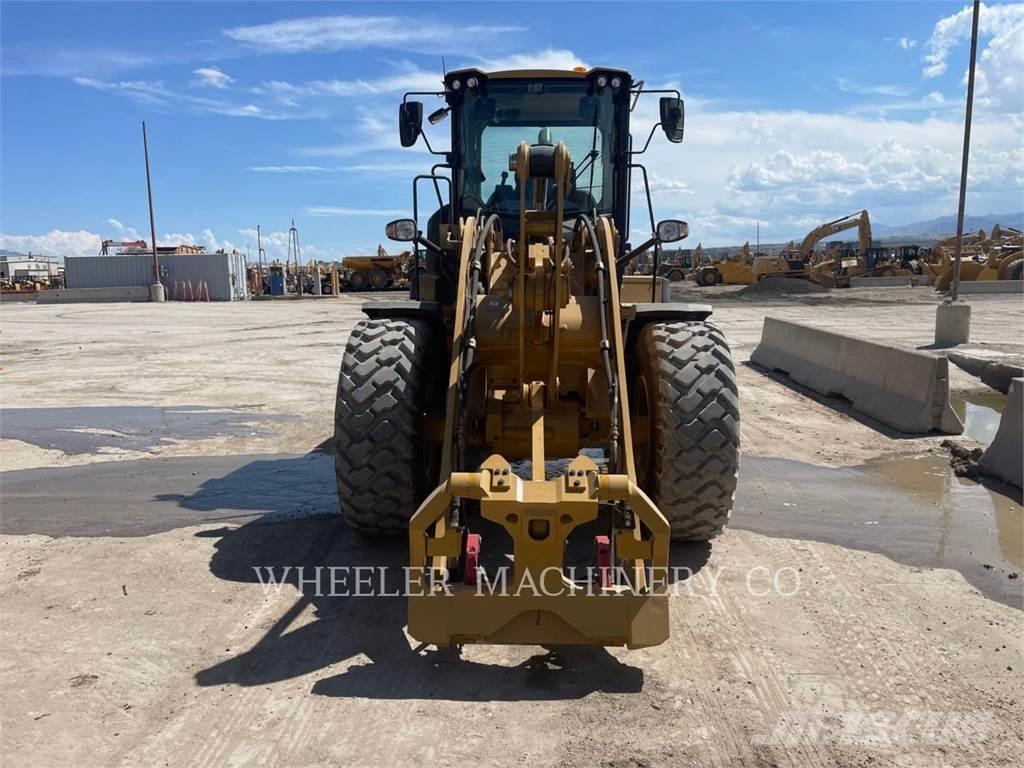 CAT 926M HL QC Kolesové nakladače