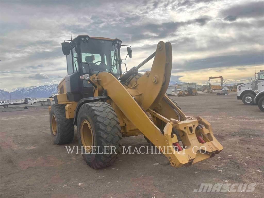 CAT 926M HL QC Kolesové nakladače