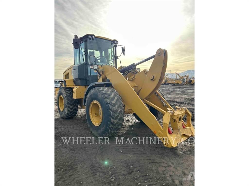 CAT 926M HL QC Kolesové nakladače