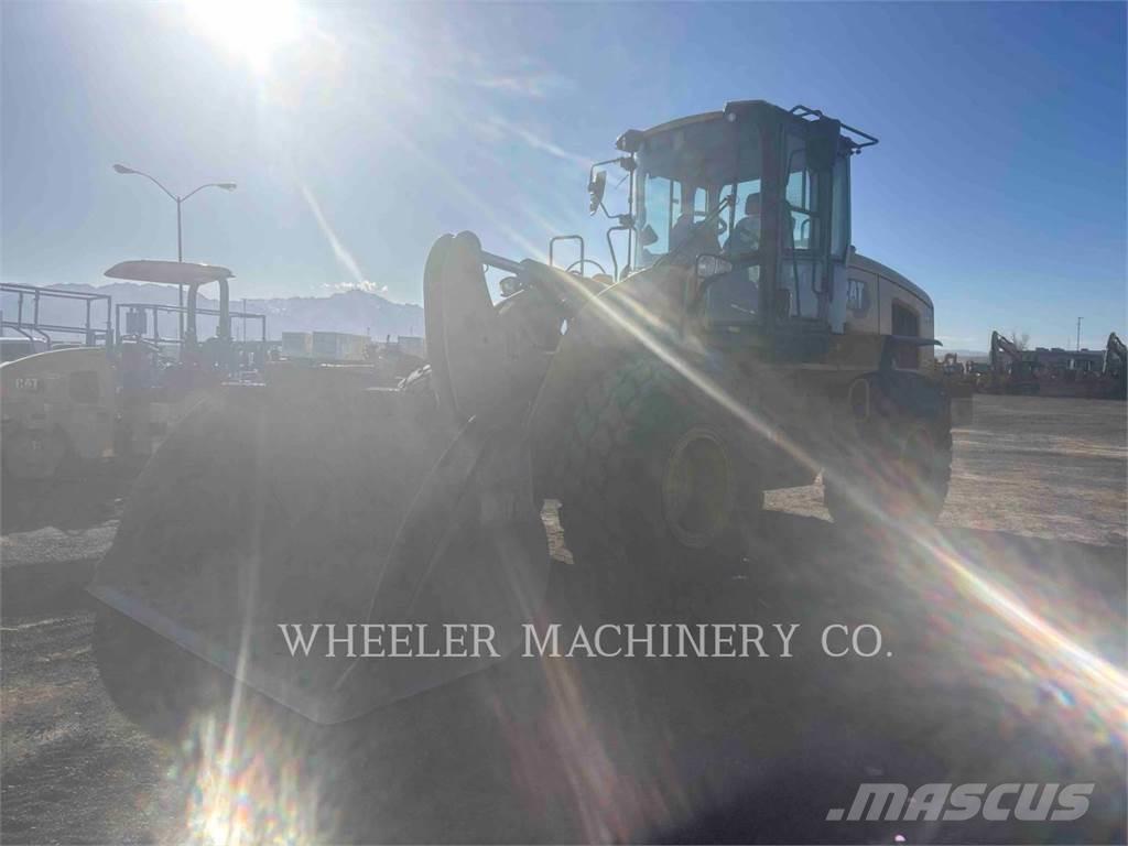 CAT 926M QC Kolesové nakladače