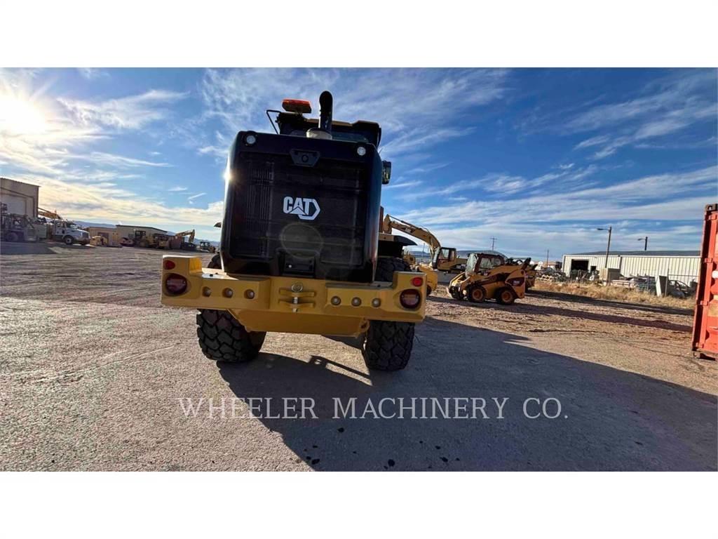 CAT 926M QC 3V Kolesové nakladače