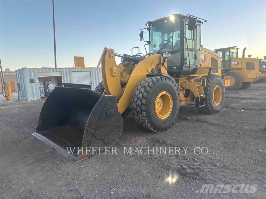 CAT 926M QC 3V Kolesové nakladače