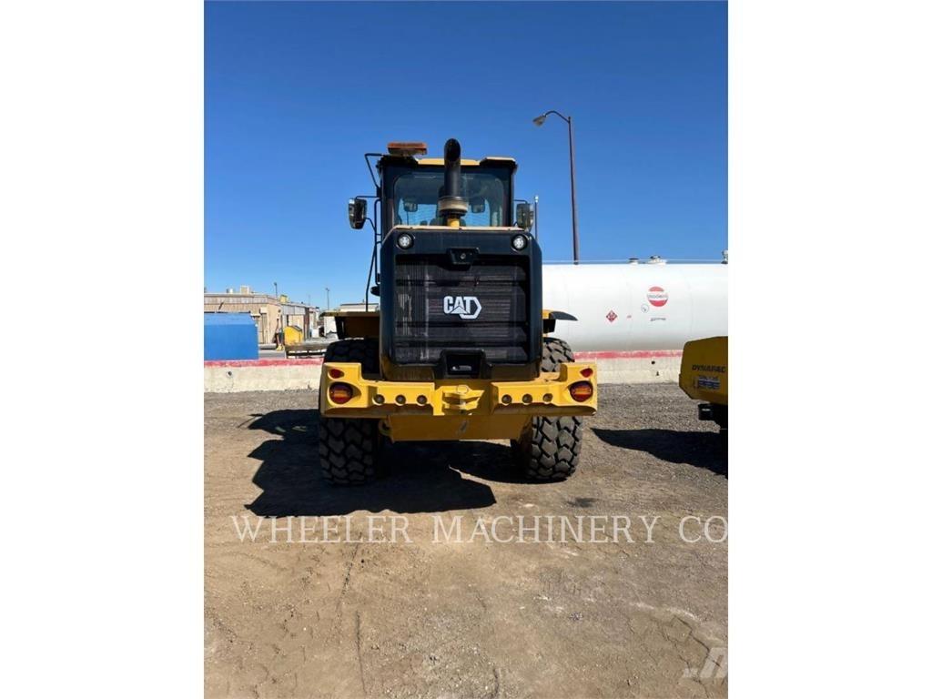 CAT 926M QC 3V Kolesové nakladače