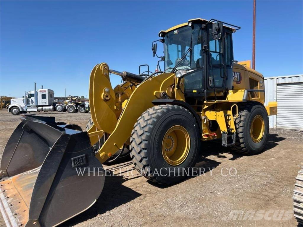 CAT 926M QC 3V Kolesové nakladače