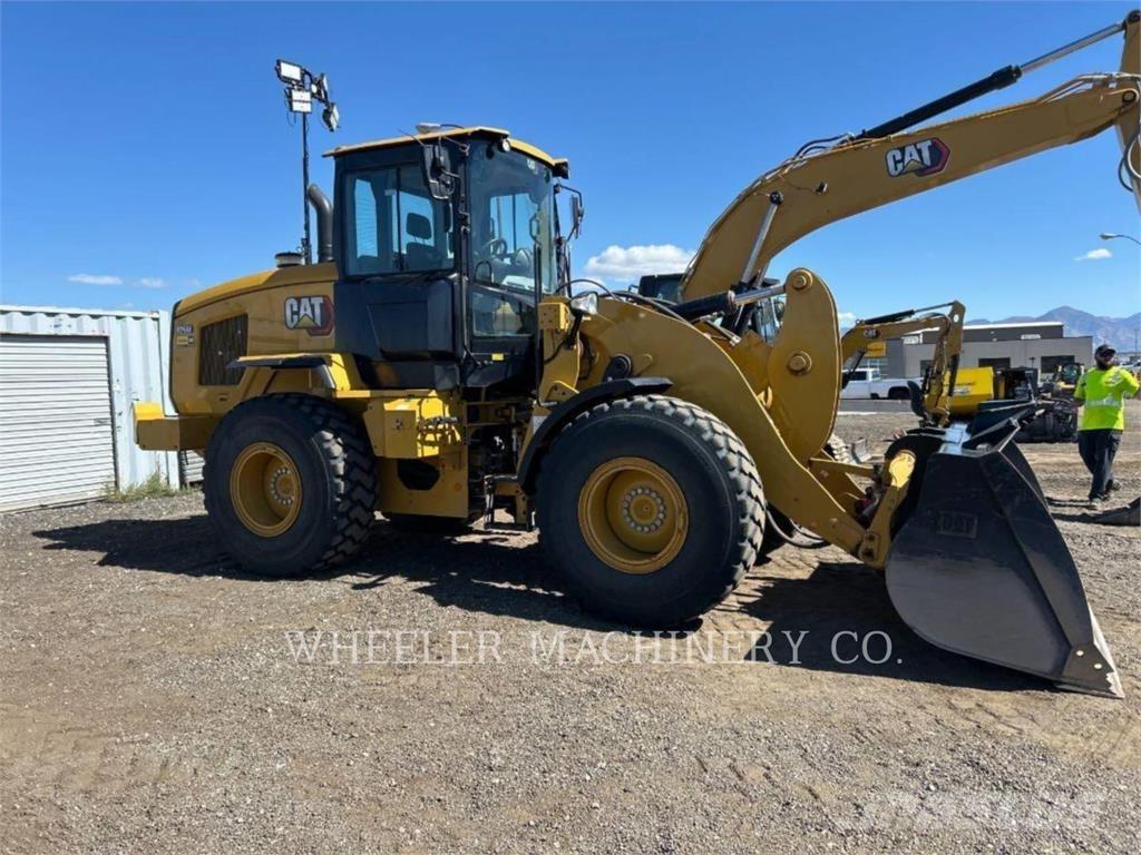 CAT 926M QC 3V Kolesové nakladače