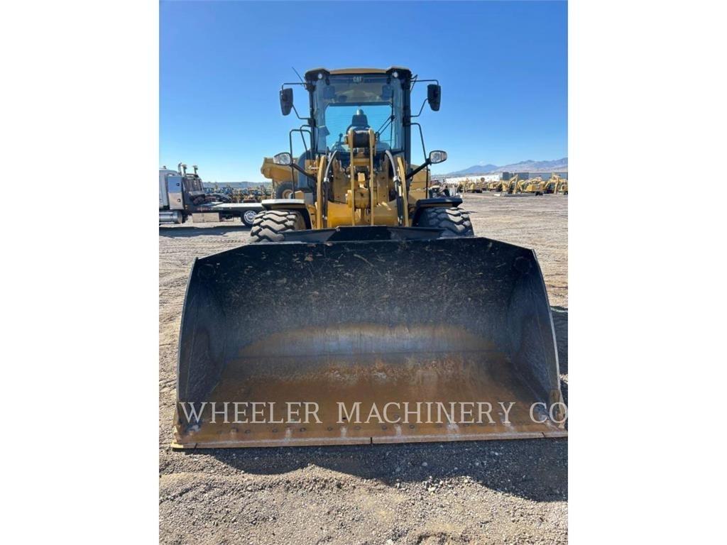 CAT 926M QC 3V Kolesové nakladače