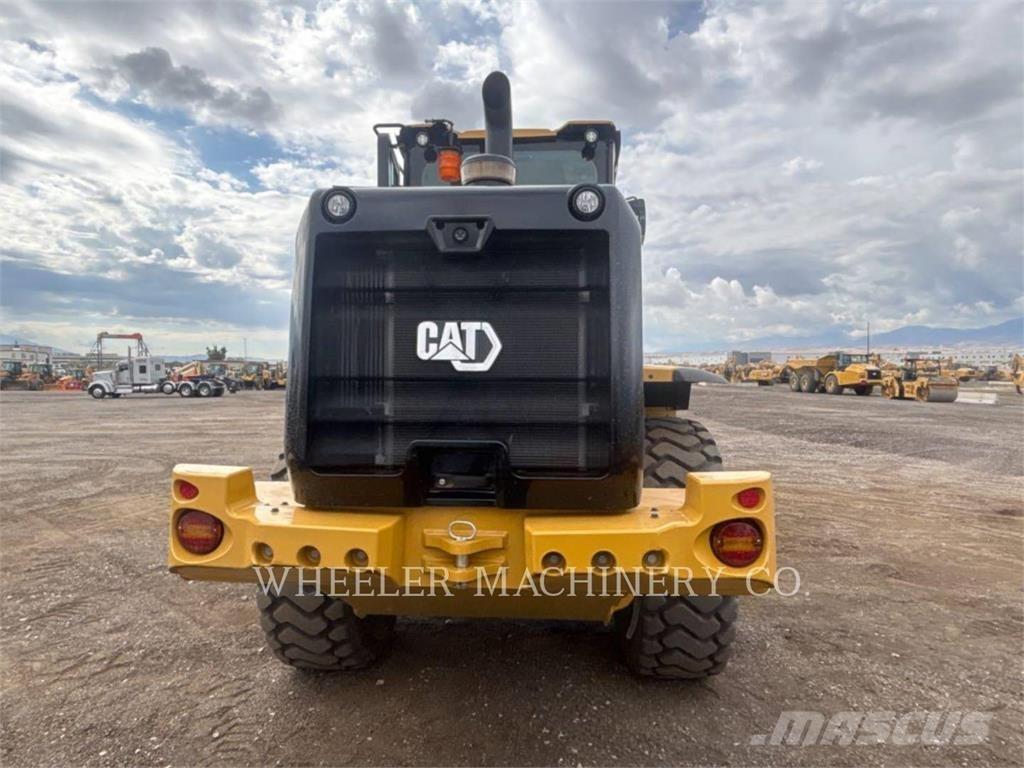 CAT 926M QC 3V Kolesové nakladače