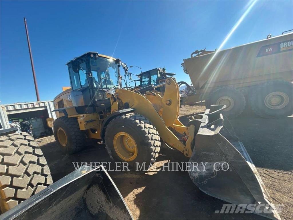 CAT 926M QC 3V Kolesové nakladače