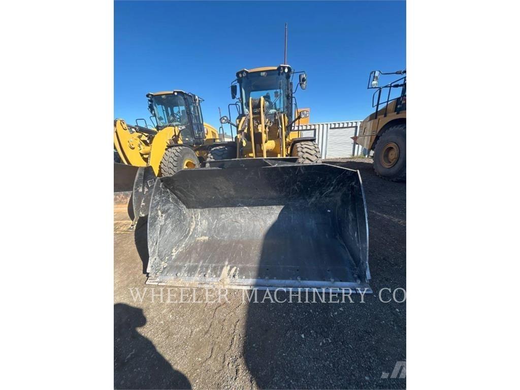 CAT 926M QC 3V Kolesové nakladače