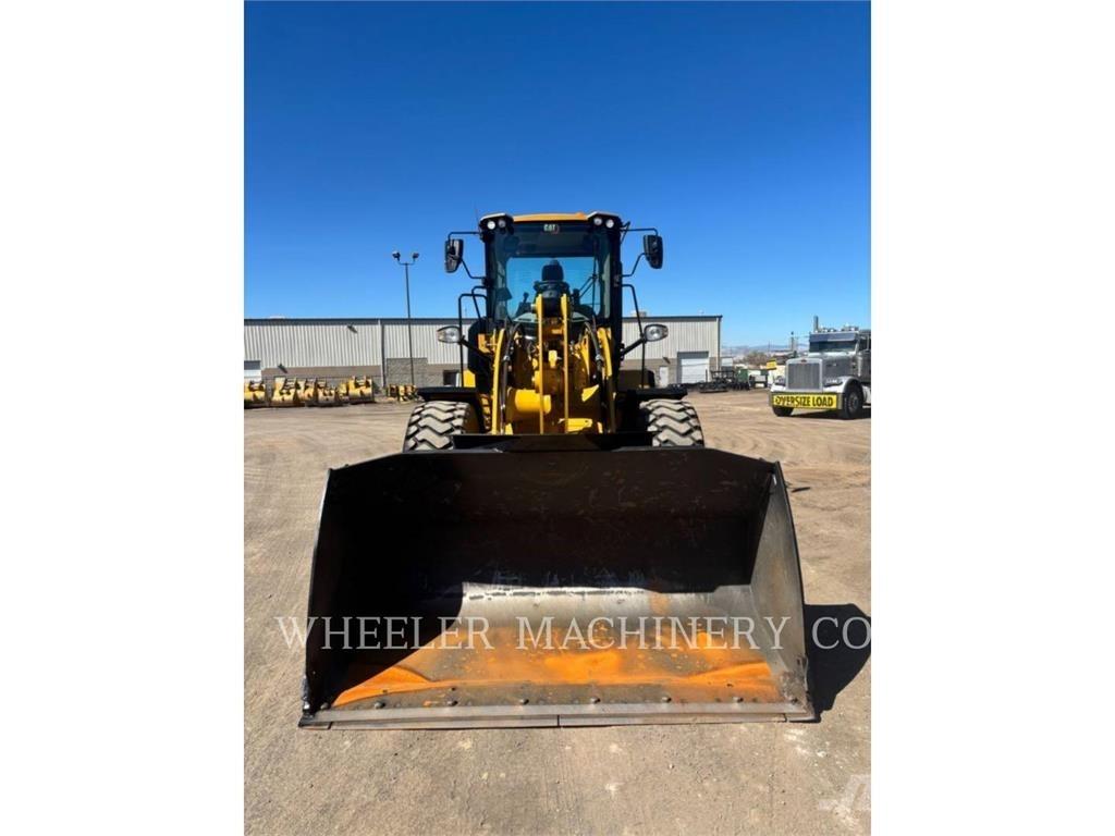 CAT 926M QC 3V Kolesové nakladače