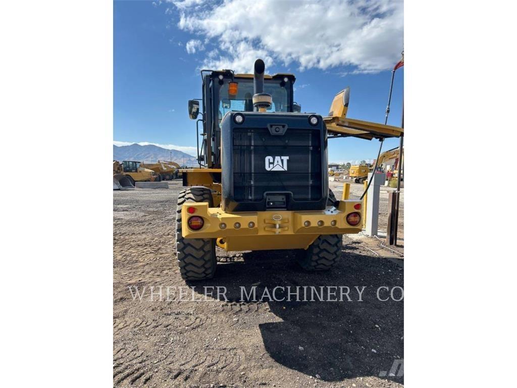 CAT 926M QC 3V Kolesové nakladače