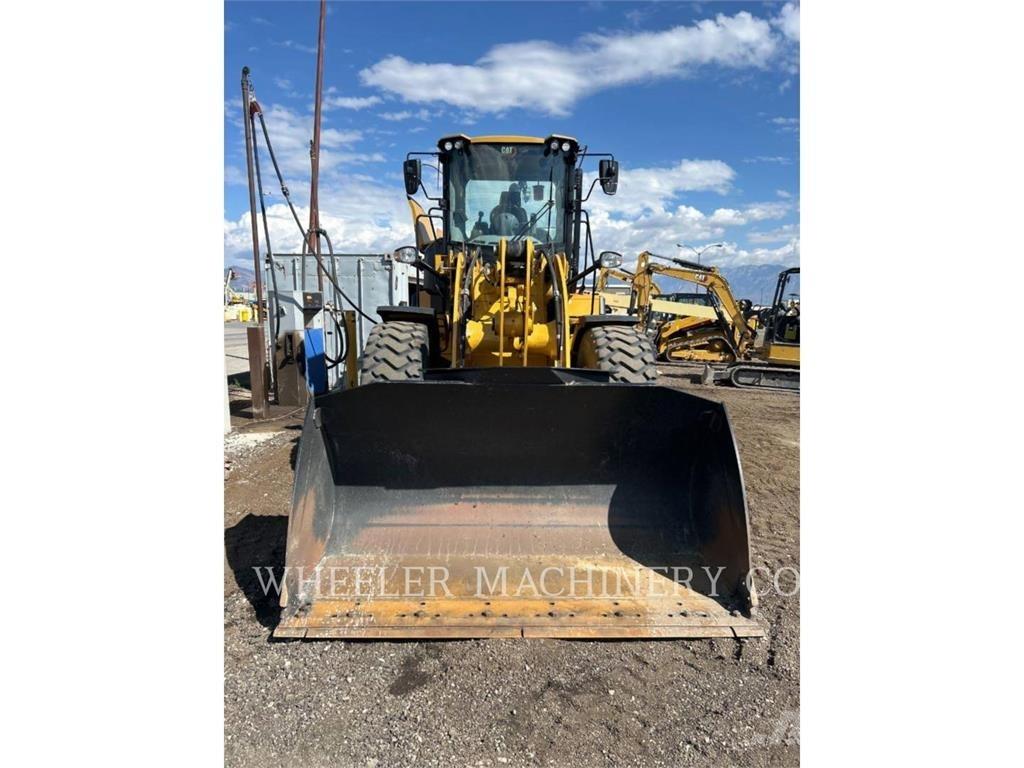 CAT 926M QC 3V Kolesové nakladače