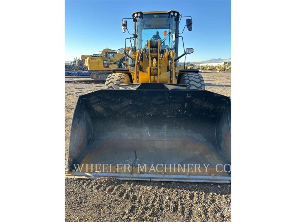 CAT 926M QC 3V Kolesové nakladače
