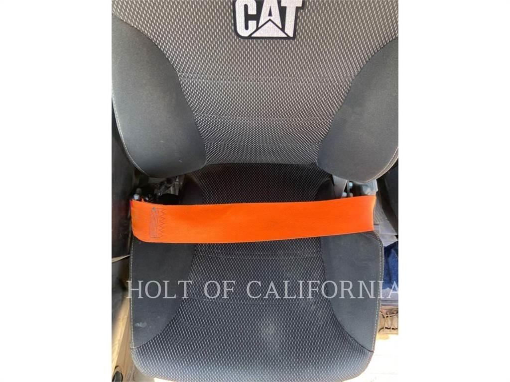 CAT 930 Kolesové nakladače