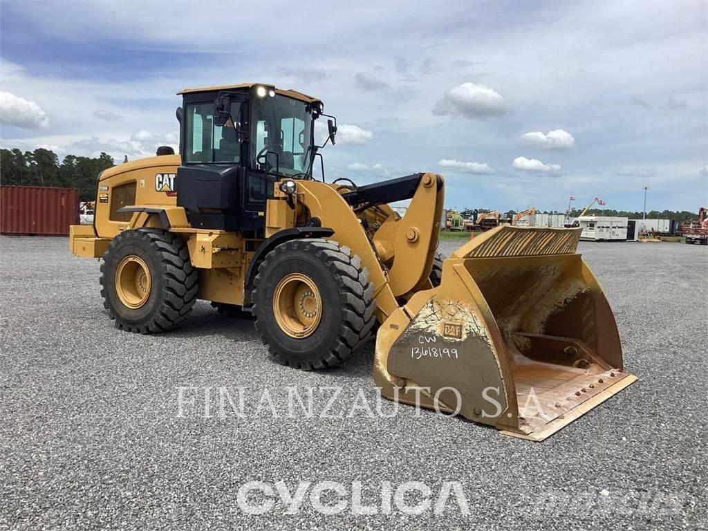 CAT 930 Kolesové nakladače