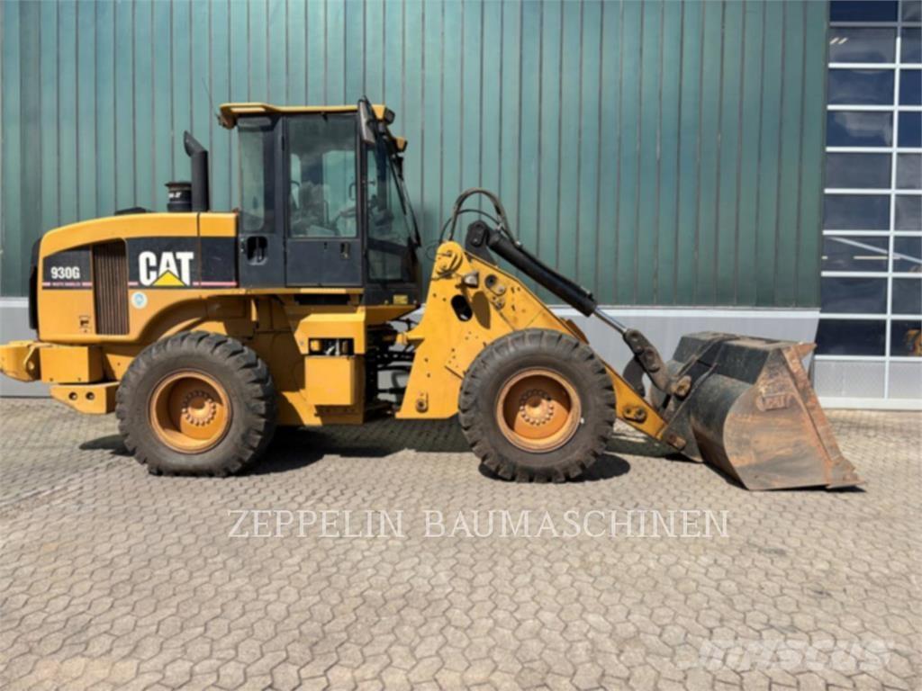 CAT 930G Kolesové nakladače