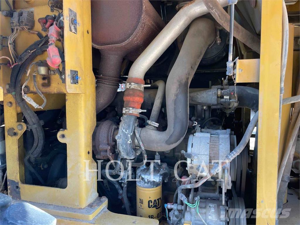 CAT 930G Kolesové nakladače