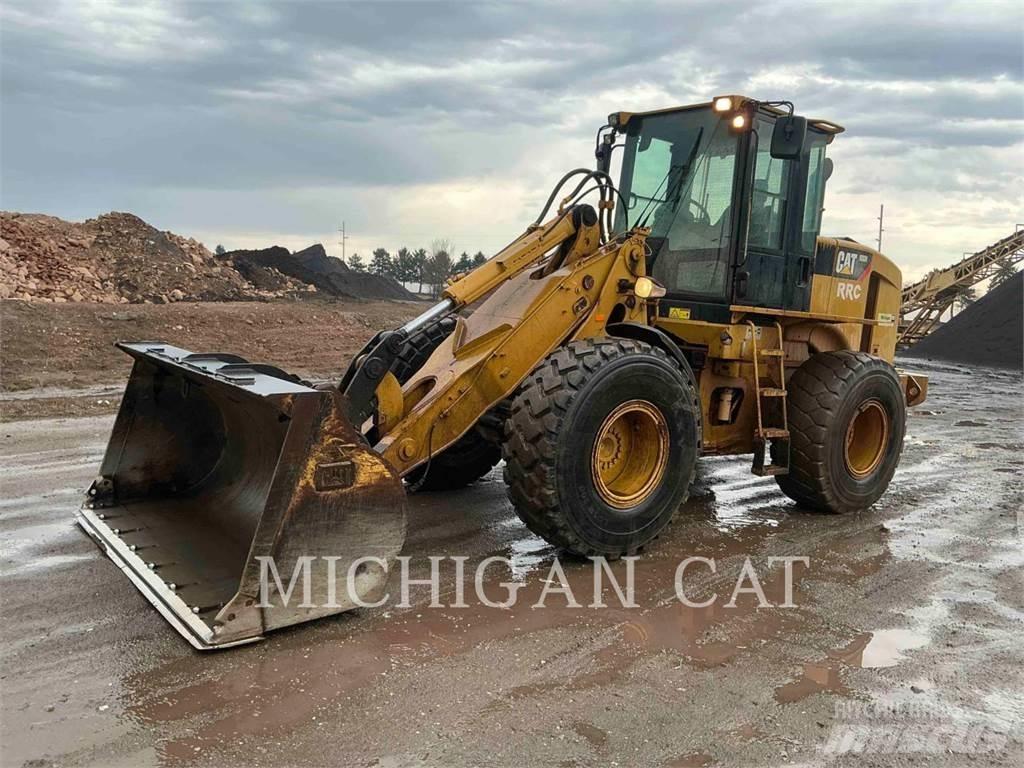 CAT 930H Kolesové nakladače