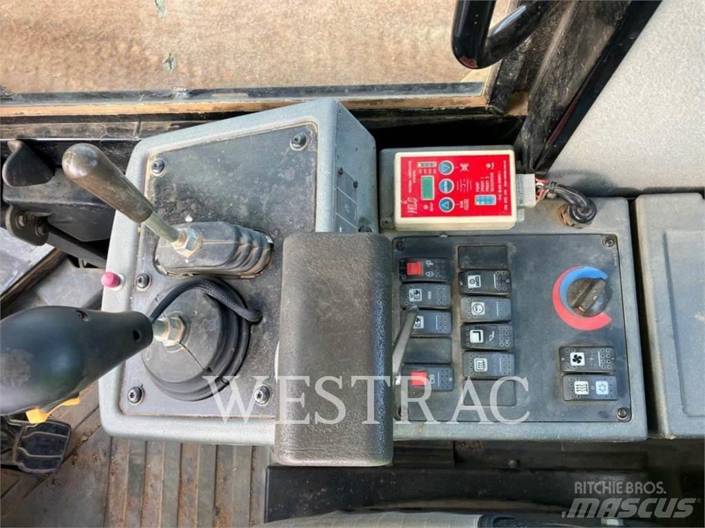 CAT 930H Kolesové nakladače