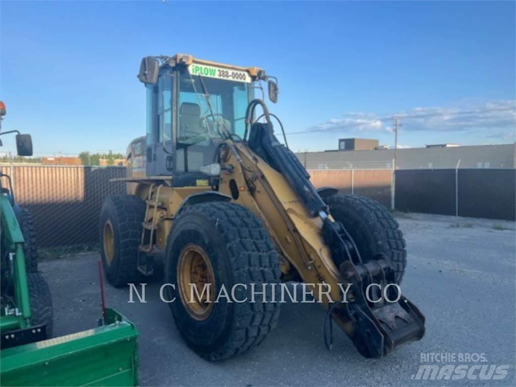CAT 930H Kolesové nakladače