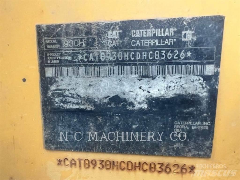 CAT 930H Kolesové nakladače