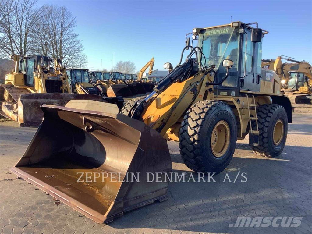 CAT 930H Kolesové nakladače