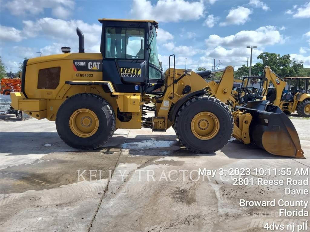 CAT 930M Kolesové nakladače