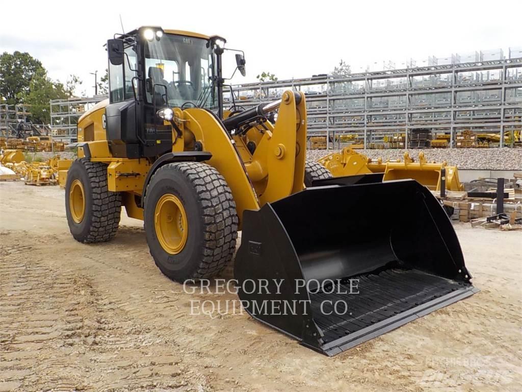 CAT 930M Kolesové nakladače