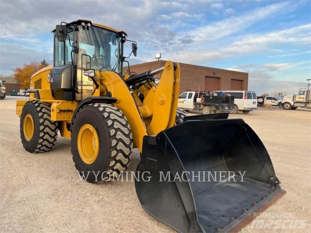 CAT 930M Kolesové nakladače