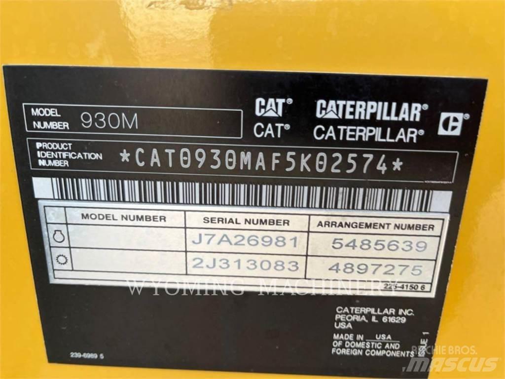 CAT 930M Kolesové nakladače
