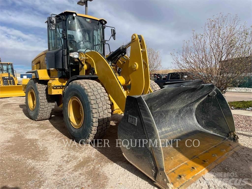 CAT 930M Kolesové nakladače