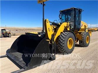 CAT 930M Kolesové nakladače
