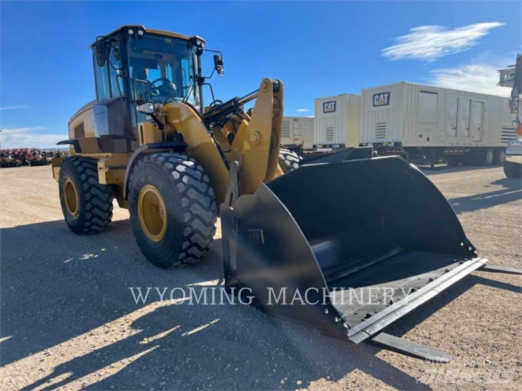 CAT 930M Kolesové nakladače