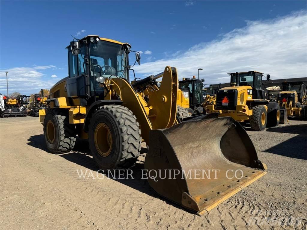 CAT 930M Kolesové nakladače