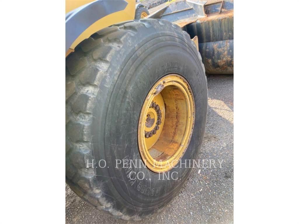CAT 930M Kolesové nakladače