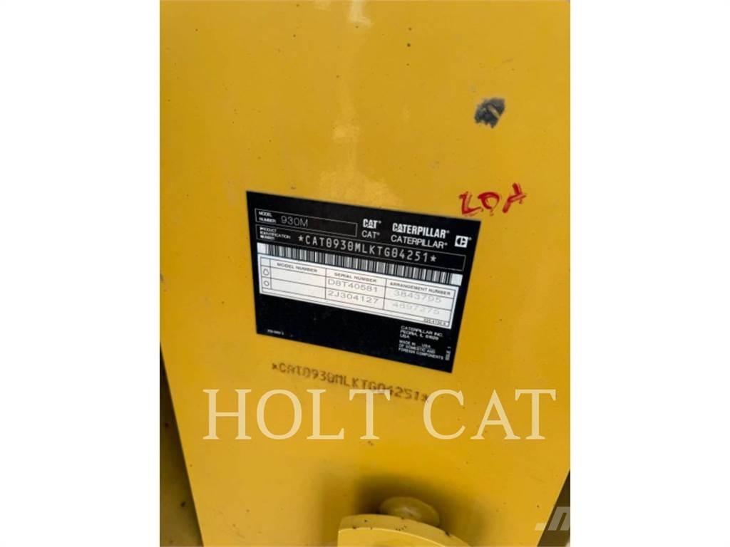 CAT 930M Kolesové nakladače