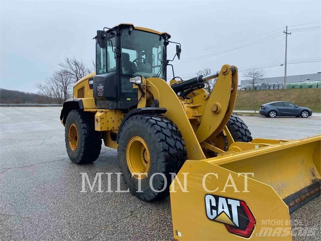 CAT 930M Kolesové nakladače