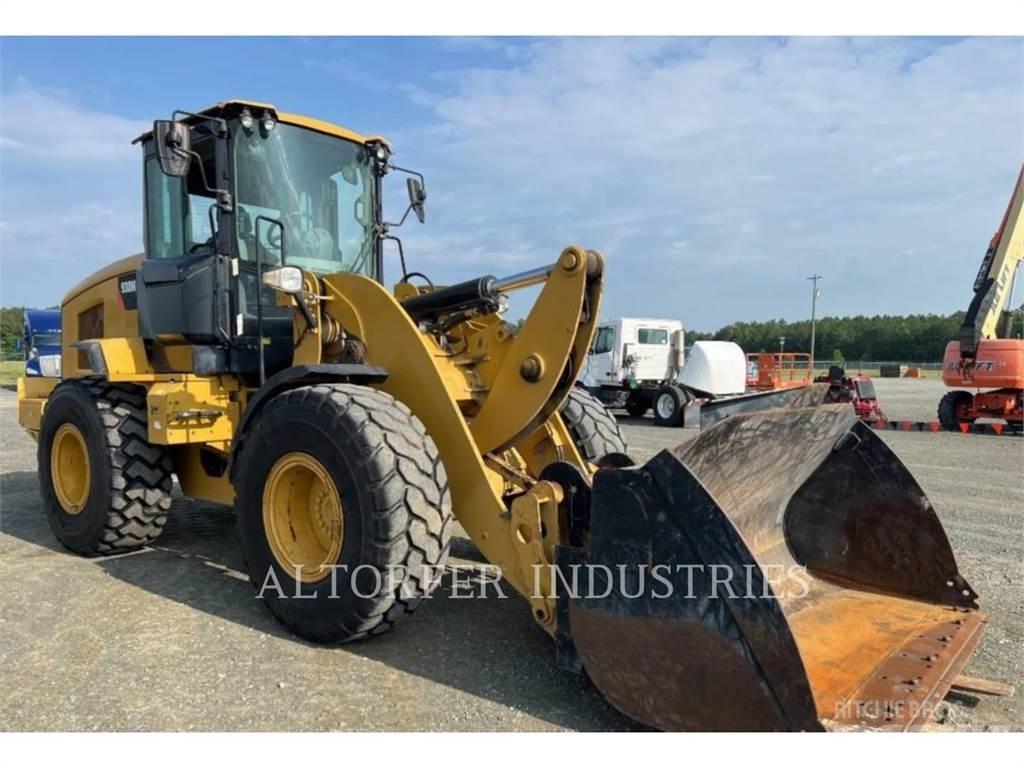 CAT 930M Kolesové nakladače