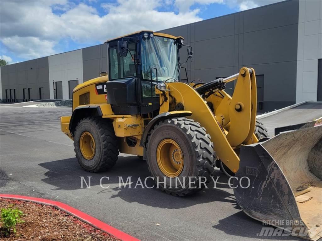 CAT 930M Kolesové nakladače
